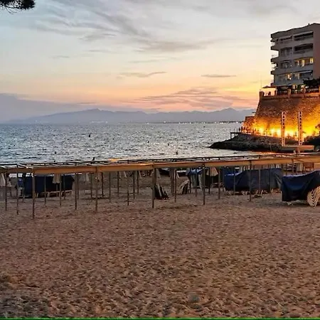 Familiar Y En Un Entorno Unico Salou